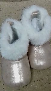 Cute Winter Boots Size 0-3 months NWT